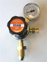 PROPANE REGULATOR WITH GAUGE