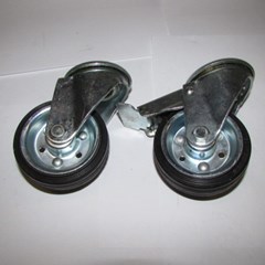 4" RUBBER CASTOR BOLT HOLE SWIVEL - BRAKED